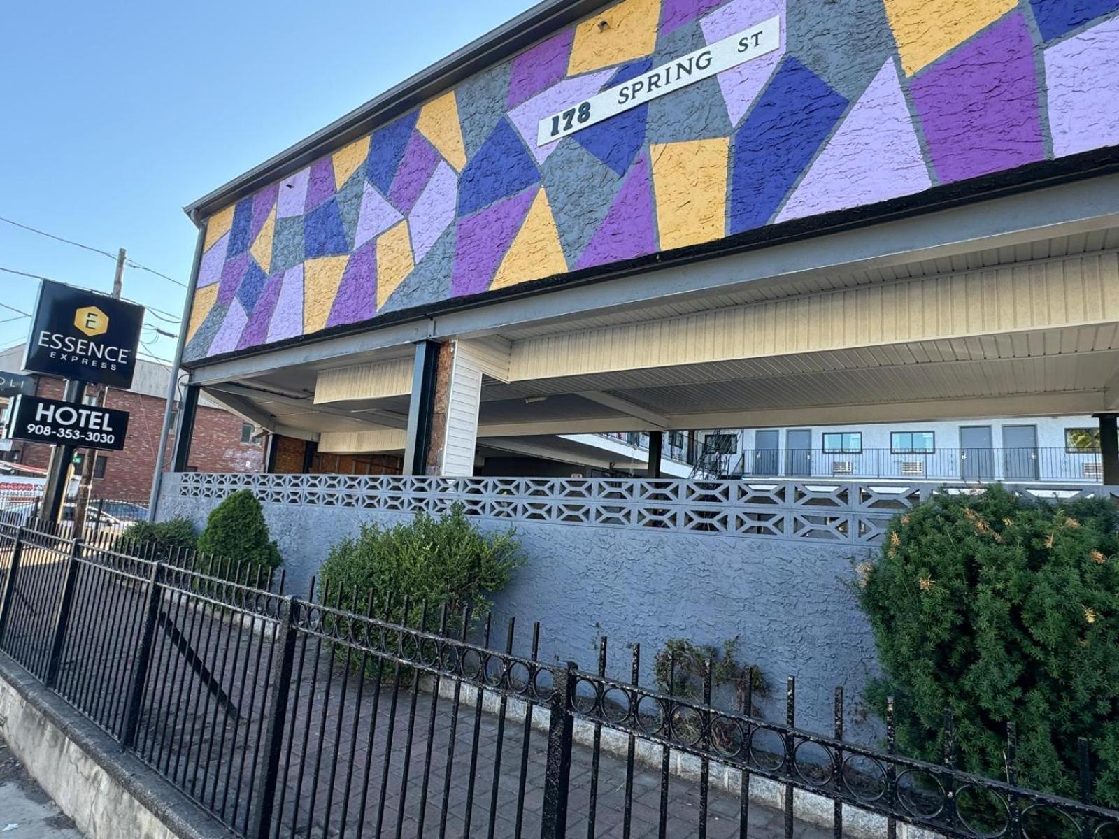 Essence Express Elizabeth Ewr Airport Hotel Exterior foto